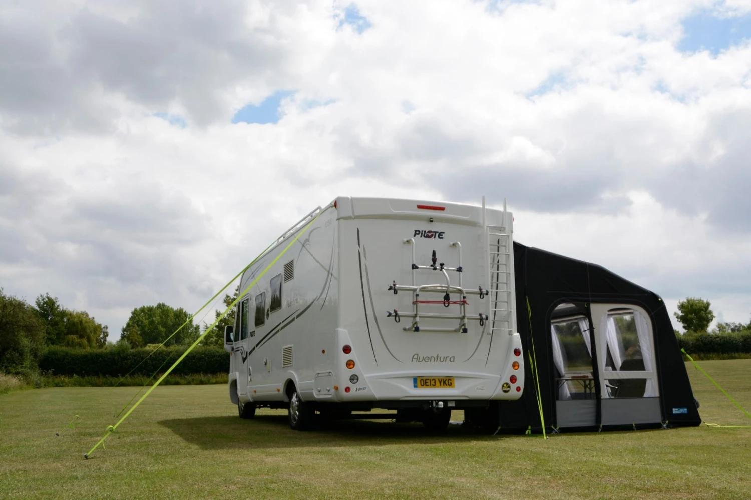 Dometic Rally Air Pro 330 DA Drive Away Awning 9 Dometic Rally Air Pro 330 DA Drive Away Awning - Image 9